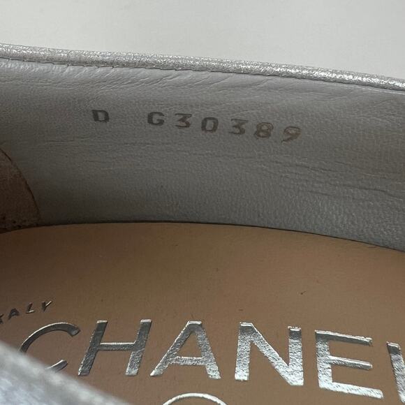 CHANEL Cap Toe Pump Size 38.5 - Picture 10 of 12